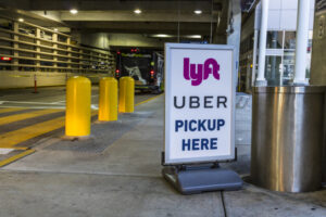 Cómo pueden ayudar nuestros abogados de Las Vegas especializados en lesiones personales tras un accidente con un vehículo compartido Lyft