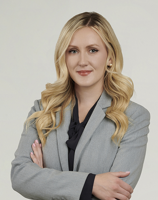 Abogada de Lesiones Personales en Las Vegas Xheni Ristani ubicada en 410 S Rampart Blvd Ste 480 Las Vegas NV 89145